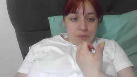 isabellaa_hills_ online show from November 28, 1:51 pm