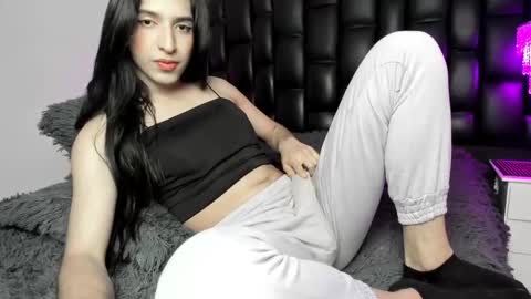 Bella B  -JOIN FREE  online show from September 29, 1:48 am