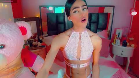 isabellagirs online show from November 26, 12:35 pm