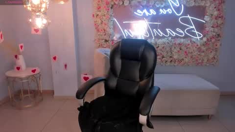 Isabella Moretti online show from February 15, 4:26 am