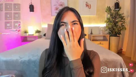   online show from April 15, 4:27 am