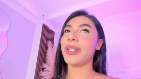 Isa online show from January 9, 9:09 pm