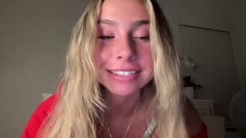 isabellekinsley online show from December 3, 4:10 am