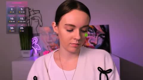 isla_dior online show from December 1, 6:22 am