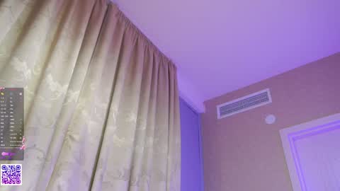 Snapshot of islandladies chatting on October 5, 4:32 am Im Eva Lovense is activeThere are legends that in this room all your wishes can come true Private is Open online show from October 5, 4:32 am