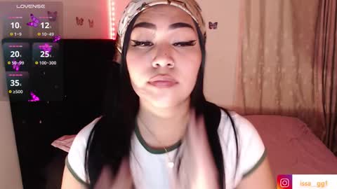 Snapshot of issa_gg chatting on September 30, 8:47 am isabella p online show from September 30, 8:47 am