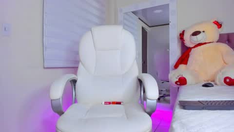 Isa  online show from February 25, 12:47 am