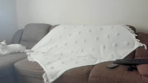 Issabelle online show from November 15, 6:59 am