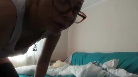 Issabelle online show from September 21, 8:18 am