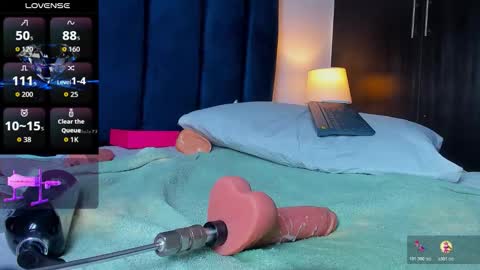 Issac online show from November 29, 5:26 am