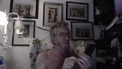 ImYourBitch online show from April 14, 5:33 am