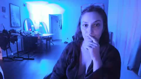 Bella Bloom online show from October 25, 6:13 am