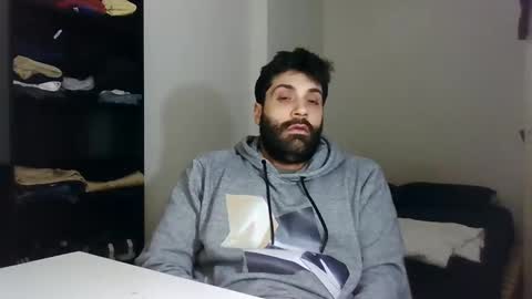 Snapshot of italianboybcn chatting on January 25, 6:57 pm italianboybcn online show from January 25, 6:57 pm