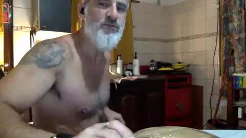 italiankingstripper online show from February 25, 1:09 am