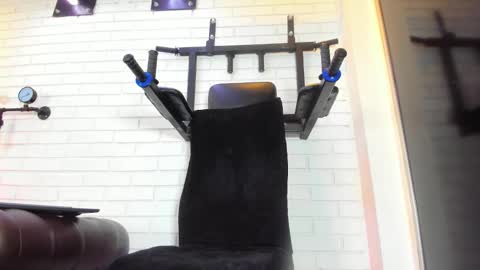 Italo Moore online show from December 3, 12:06 pm