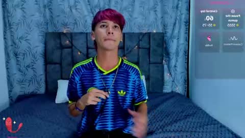 ithan_kingtwin online show from July 3, 8:35 pm