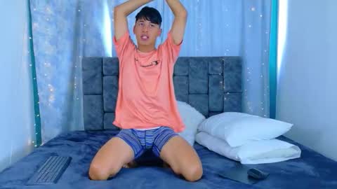 ithan_kingtwin online show from April 20, 8:01 pm