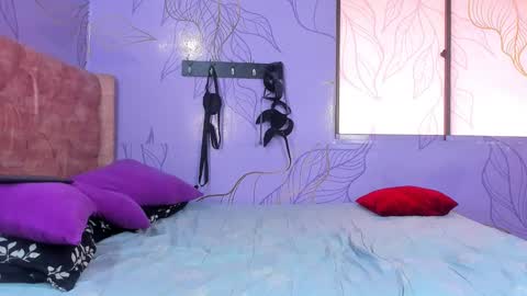 Ithan and Friends online show from January 5, 1:15 pm