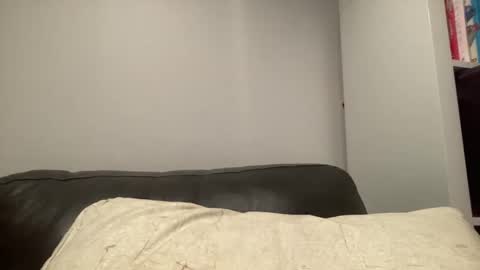 itsallover2 online show from February 27, 11:47 am