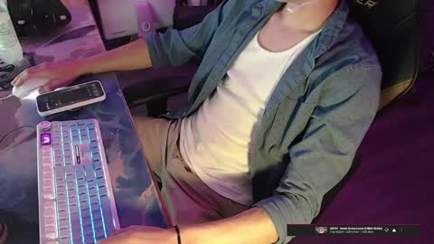 itslamayo online show from April 12, 3:43 am