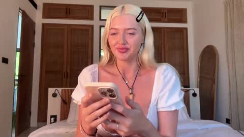 Luna online show from May 31, 3:38 am