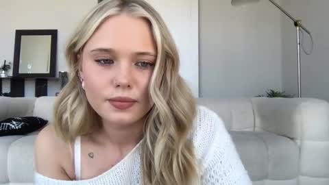 OF  madisynmaee online show from February 26, 8:04 pm