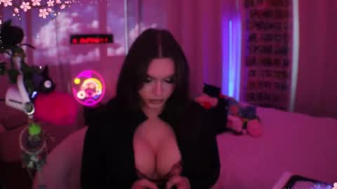 Nicki Foxx online show from February 8, 1:20 am