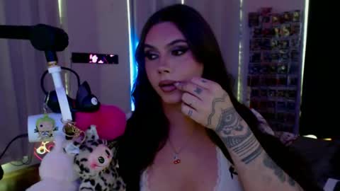 Nicki Foxx online show from May 15, 12:20 am