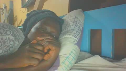 Snapshot of itsqueen_blacq chatting on October 7, 5:42 pm Queen blacq online show from October 7, 5:42 pm