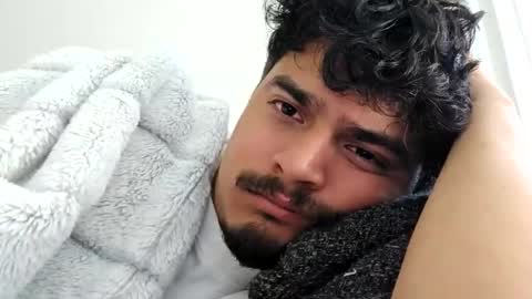 itswhatever1234 online show from March 25, 9:10 pm