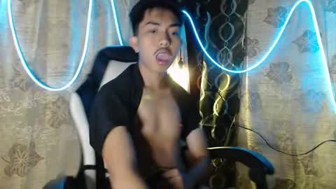 Kyle online show from April 4, 11:06 am