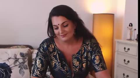 Melissa Khaan online show from July 28, 12:48 pm