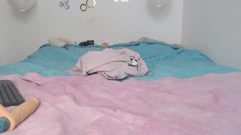 Snapshot of ivana_rose chatting on March 10, 7:55 am Adris online show from March 10, 7:55 am