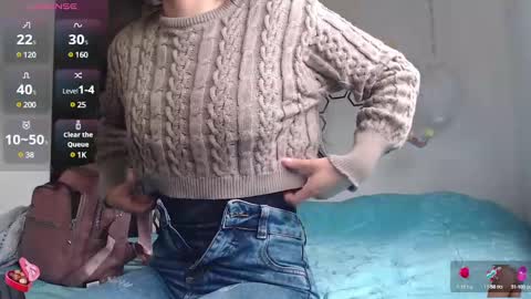 Snapshot of ivana_rose chatting on February 23, 8:33 pm Adris online show from February 23, 8:33 pm