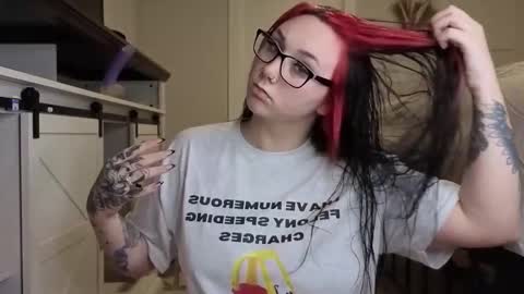 ivey jade online show from November 18, 4:04 am