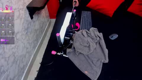 Ivis  online show from November 27, 12:35 pm