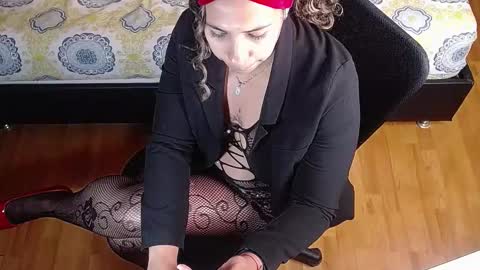 ivonne_collins33 online show from January 15, 10:51 pm