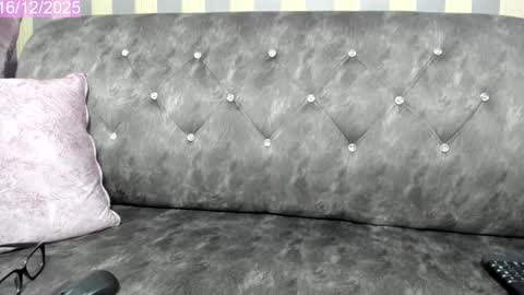 Ivoon online show from December 16, 8:04 pm