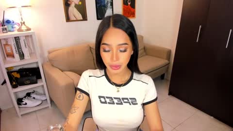 kirstenelsie online show from February 18, 12:37 am