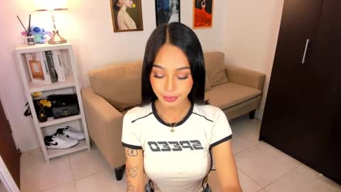 kirstenelsie online show from February 17, 3:47 am