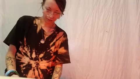 ivorytrixx online show from December 1, 11:58 pm