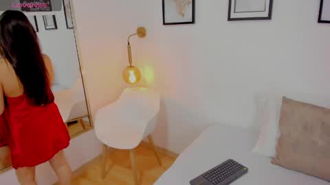 Ivy  online show from May 21, 2:12 pm