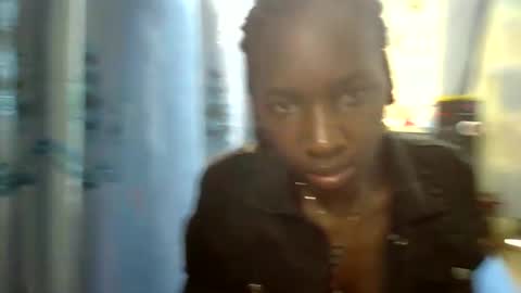 ivyk_ online show from March 26, 9:36 am