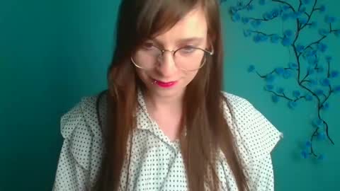 Ivy online show from April 5, 12:46 pm