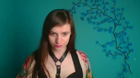 Ivy online show from April 6, 1:23 pm