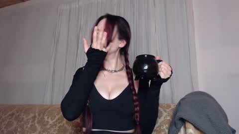 Snapshot of ivyrosiex chatting on October 1, 1:27 am Ivy Rosie online show from October 1, 1:27 am