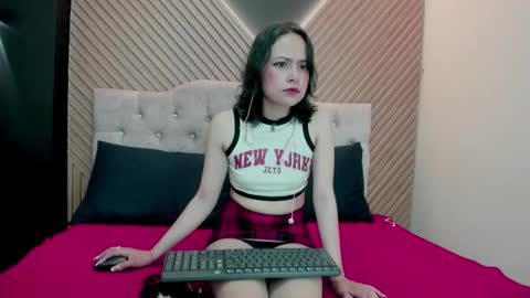 Ivvy Emerald  Sweet babe online show from February 24, 1:47 pm