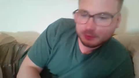 iwantfucknow online show from May 17, 5:16 am