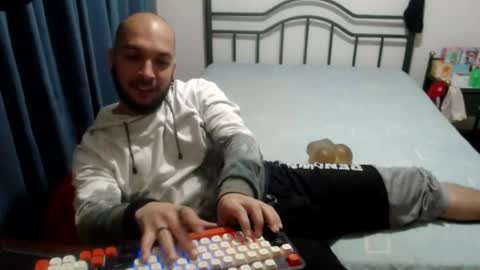 iwanturarse online show from July 24, 7:27 am