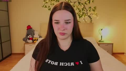 Daisy online show from May 22, 11:44 pm